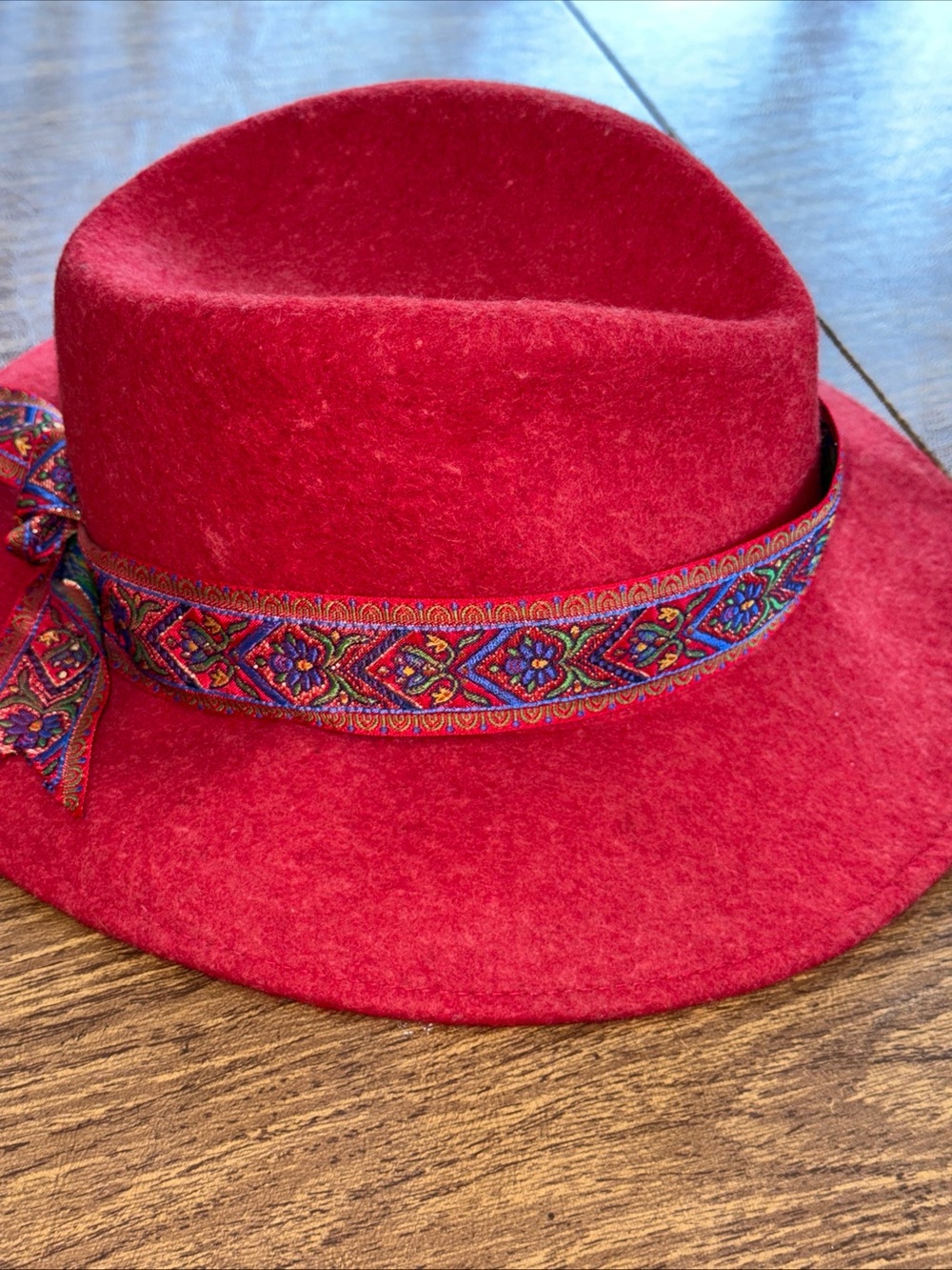 Red 100% wool Wide-Brim Hat / Band Italian Italy vintage
